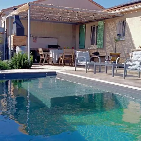 Avec Piscine - 3 Holiday home *