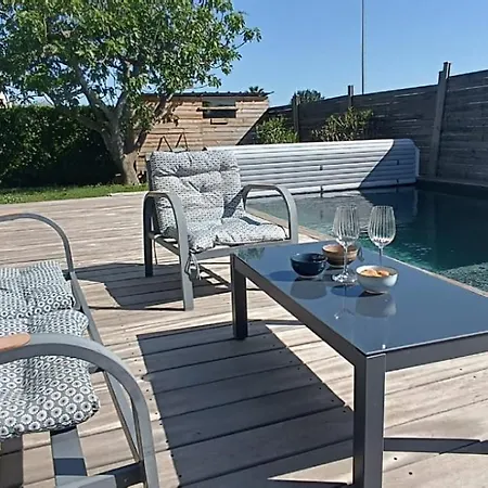Avec Piscine - 3 *